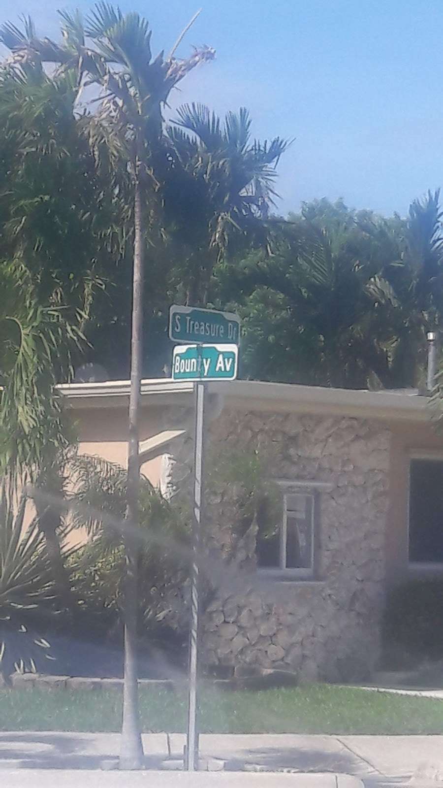 Buccaneer Av@S Treasure Dr | North Bay Village, FL 33141, USA