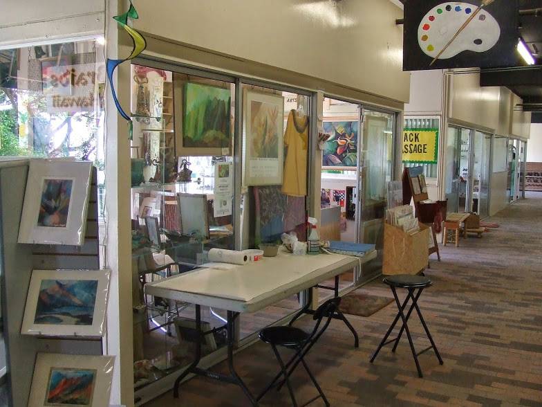 Arts of Paradise Gallery -working studio/gallery offering afford | 2161 Kalia Rd, Honolulu, HI 96815, USA | Phone: (808) 927-0452