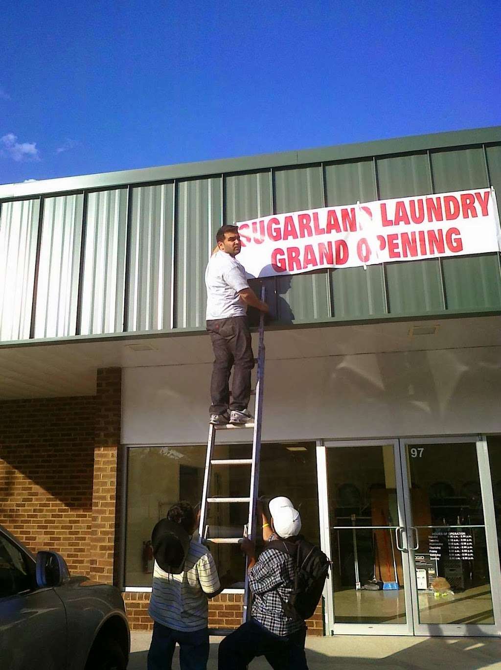 Sugarland Laundromat | 97 Sugarland Run Dr, Sterling, VA 20164, USA | Phone: (571) 434-1001