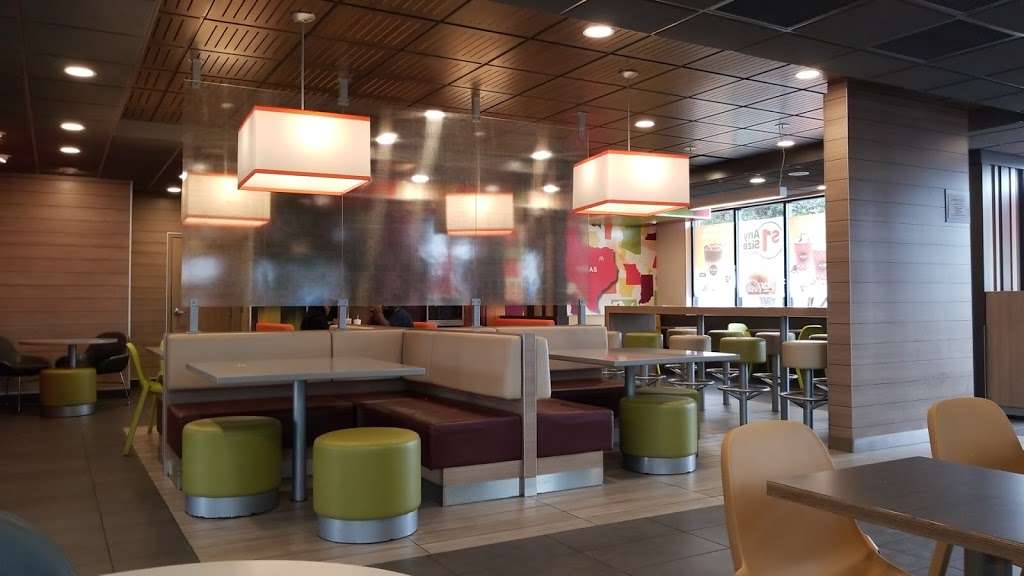 McDonalds | 8333 S Lancaster Rd, Dallas, TX 75241 | Phone: (972) 224-4021