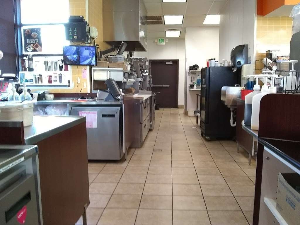 Dunkin Donuts | 1541 Hyde Park Rd, Essex, MD 21221, USA | Phone: (410) 780-3380