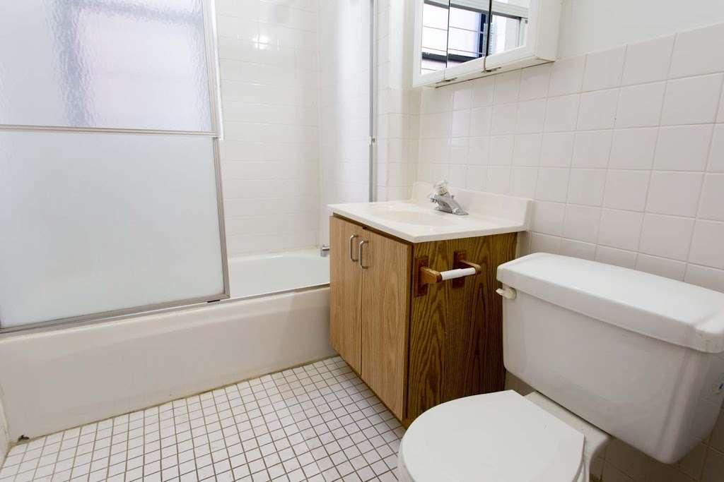 1018 E. 54th Street Apartments | 1018 E 54th St, Chicago, IL 60615, USA | Phone: (773) 825-6651