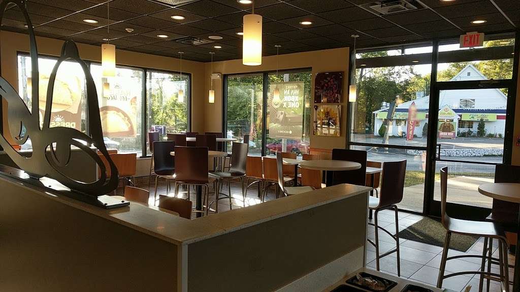 Taco Bell | 31 Plaistow Rd #35, Haverhill, MA 01830, USA | Phone: (978) 372-8107