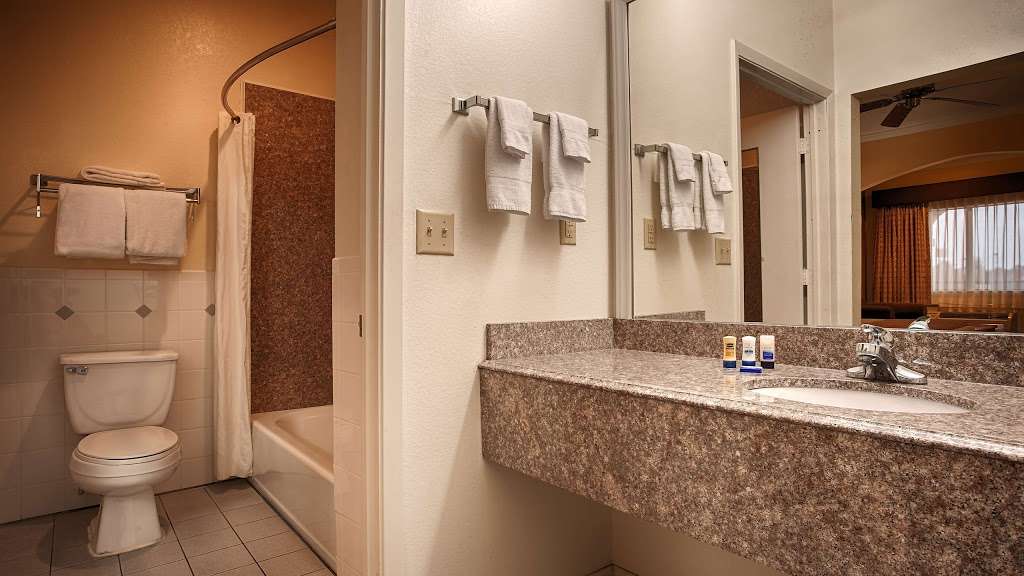 Best Western Inn of Navasota | 8965 Hwy 6, Navasota, TX 77868, USA | Phone: (936) 870-4100