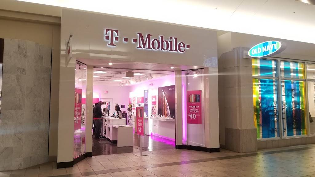 T-Mobile | 7900 Shelbyville Rd, Louisville, KY 40222, USA | Phone: (502) 742-2700