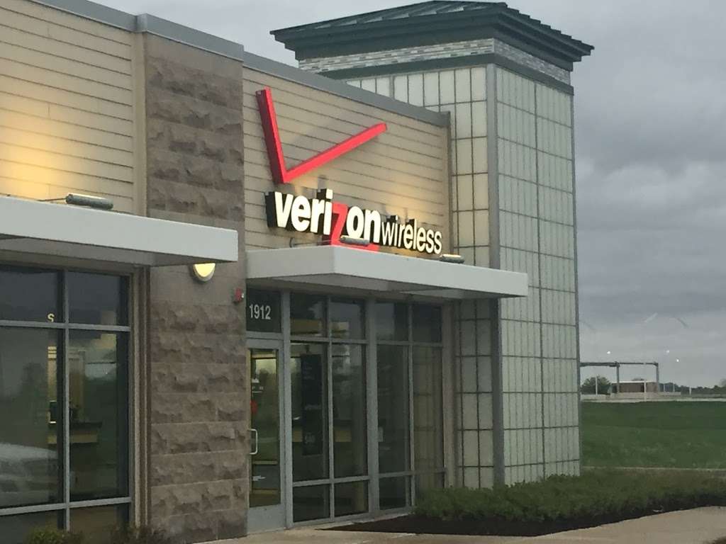 Verizon Authorized Retailer – Cellular Sales | 1912 Gateway Center Dr, Belvidere, IL 61008, USA | Phone: (815) 770-5255