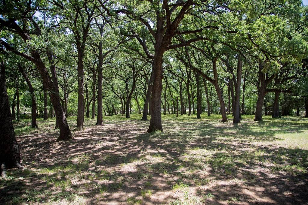 Doug Russell Park | 801 W Mitchell St, Arlington, TX 76013, USA | Phone: (817) 459-5474