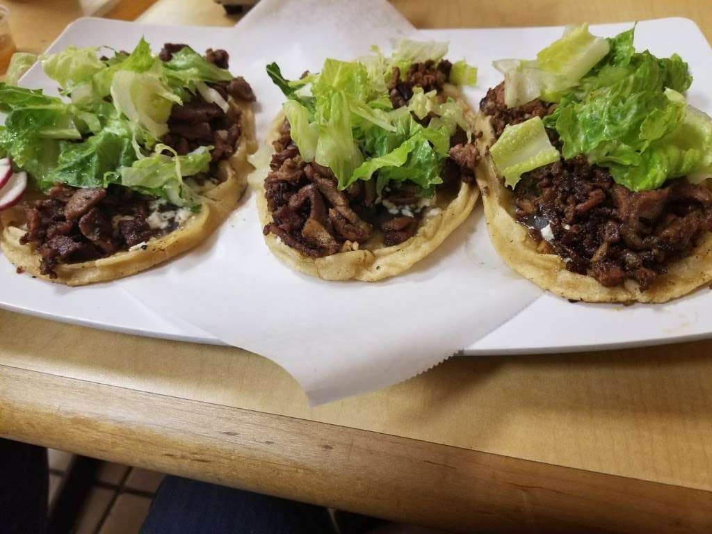 Taqueria La Penca Mexican Restaurant | 9265 W Cermak Rd, North Riverside, IL 60546, USA | Phone: (708) 442-9011