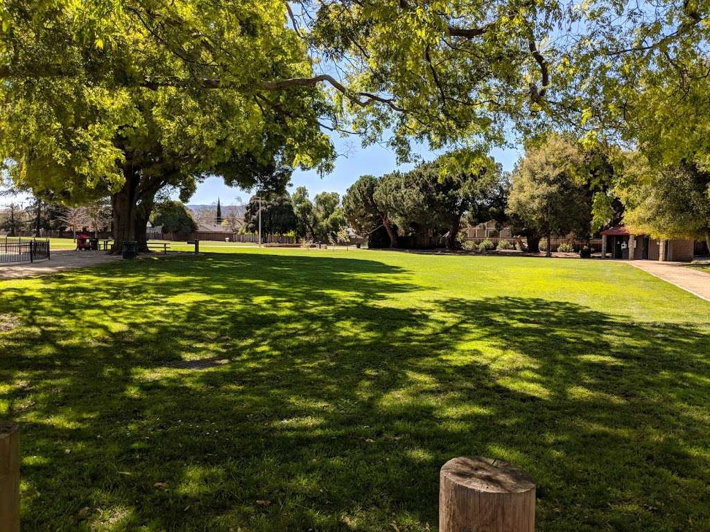 Henry W. Seale Park | 3100 Stockton Pl, Palo Alto, CA 94303, USA | Phone: (650) 496-6962