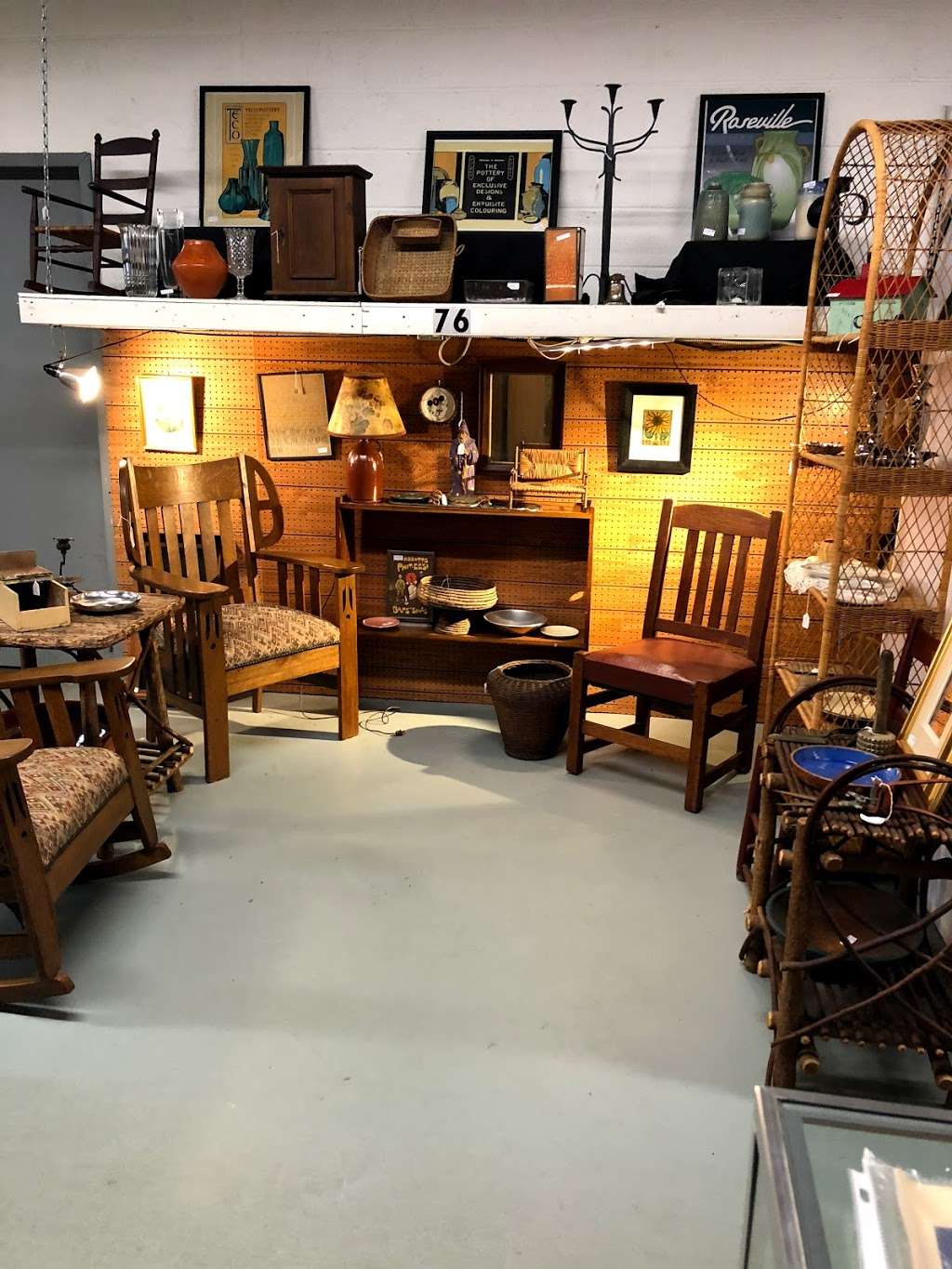 Quaker Antique Mall | 70 Tollgate Rd, Quakertown, PA 18951 | Phone: (215) 538-9445