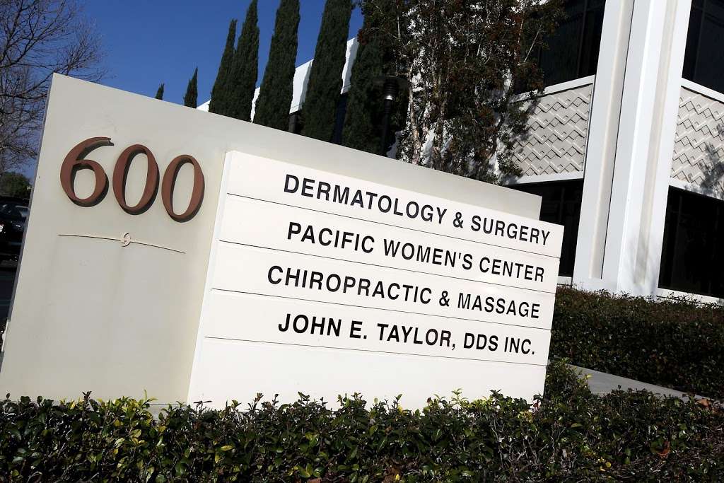 Elizabeth V. Lener MD / The Dermatology Center at Ladera | 600 Corporate Dr #240, Ladera Ranch, CA 92694 | Phone: (949) 364-8411