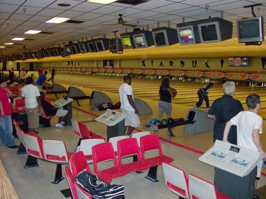 Stardust Bowl 2 of Merrillville | 3925 E Lincoln Hwy, Merrillville, IN 46410 | Phone: (219) 942-0432