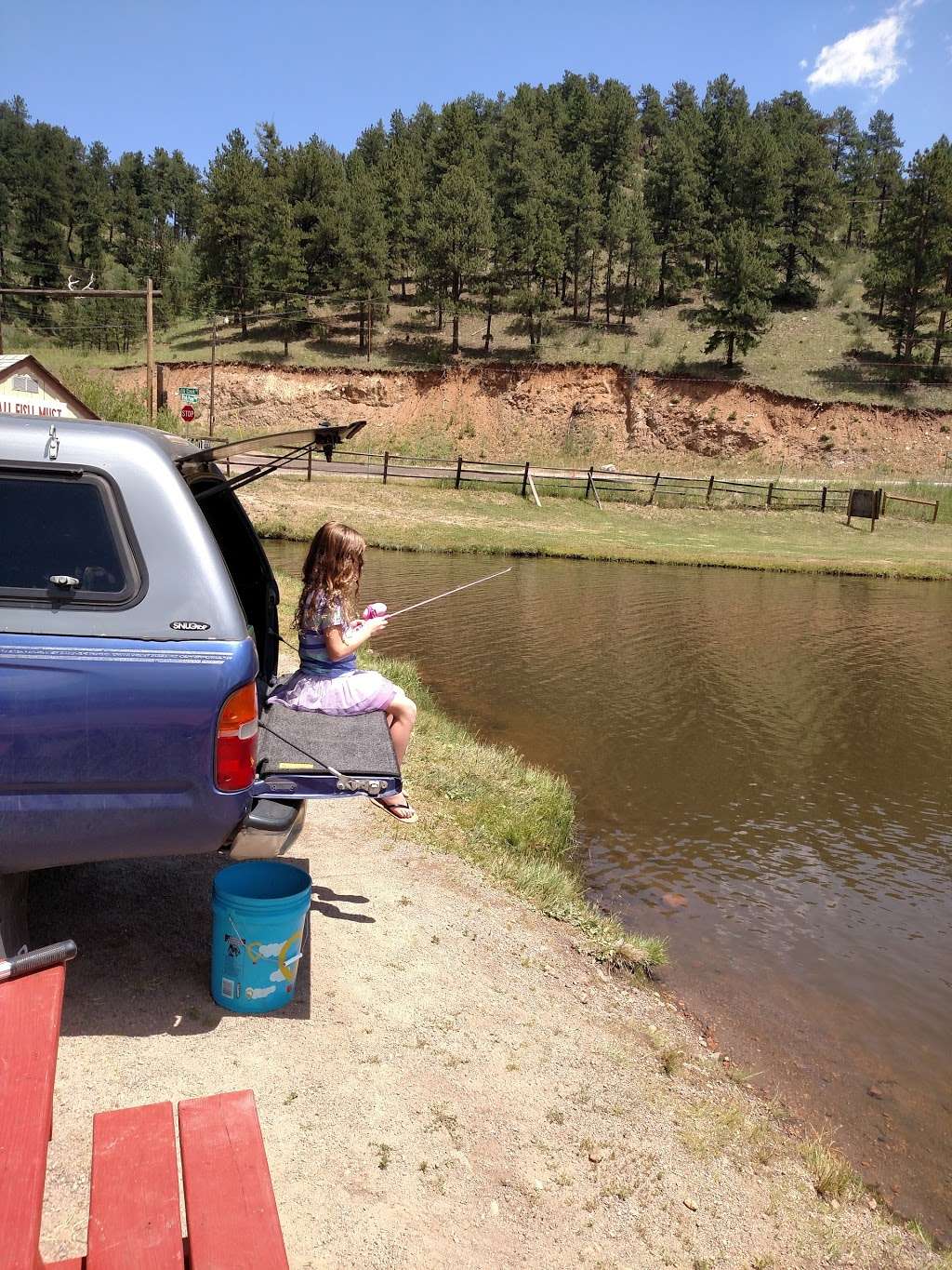 Rainbow Roundup Trout Ranch | 32234 Fish Pond Way, Pine, CO 80470 | Phone: (303) 838-5025