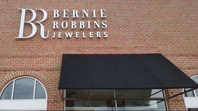 Bernie Robbins Jewelers | 500 Route 73 South, Marlton, NJ 08053, USA | Phone: (856) 985-4500