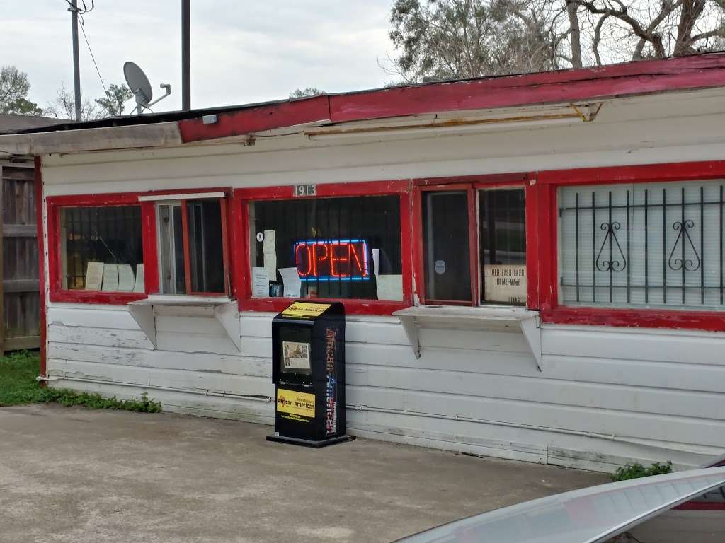 Leonards Famous Burgers | 1913 W Little York Rd, Houston, TX 77091, USA