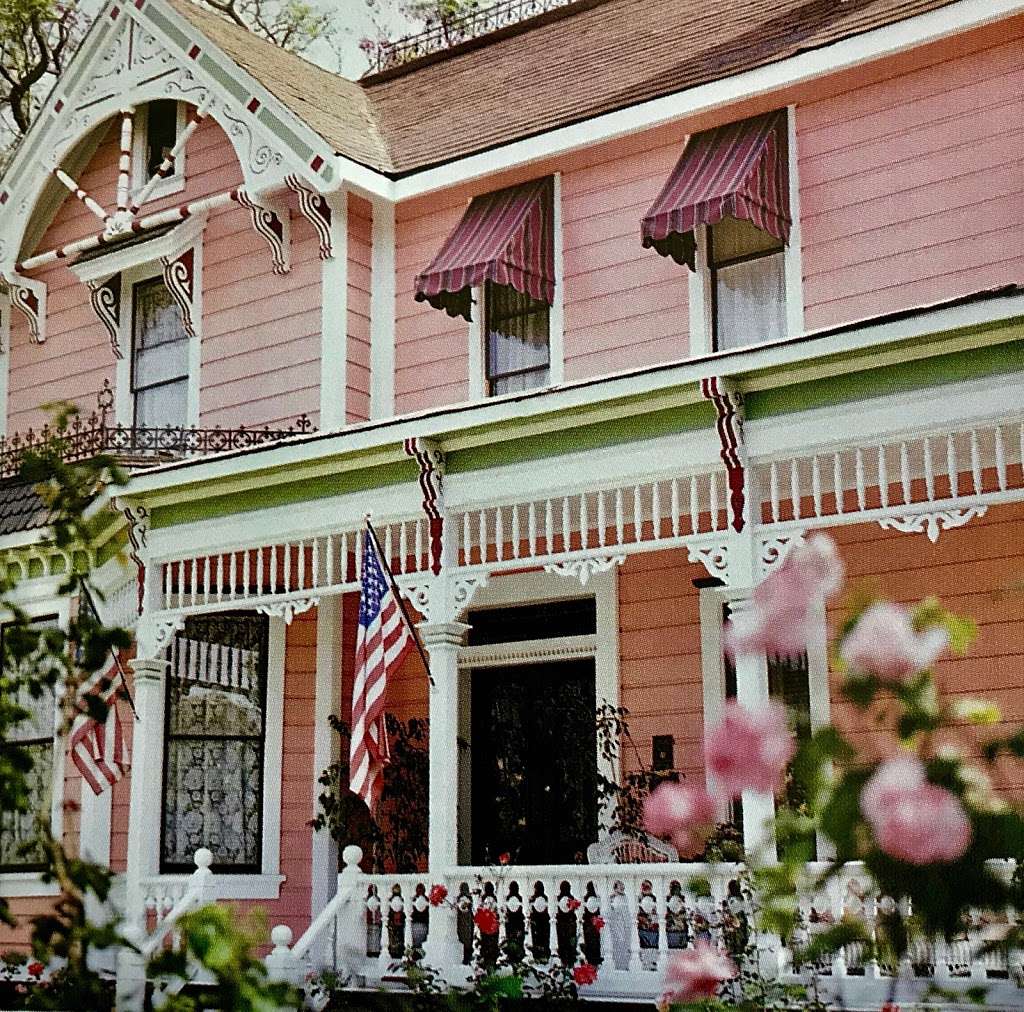 A VICTORIAN PINK LADY​ | 1007 W 24th St, Los Angeles, CA 90007, USA | Phone: (213) 706-4930