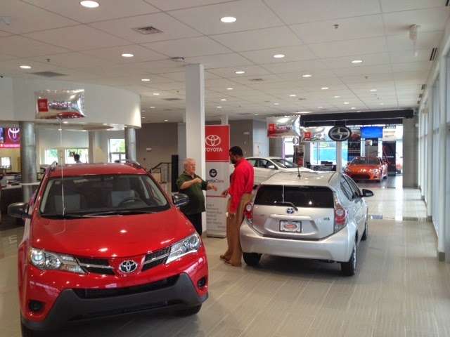 Newark ToyotaWorld | 230 E Cleveland Ave, Newark, DE 19711 | Phone: (302) 368-6262