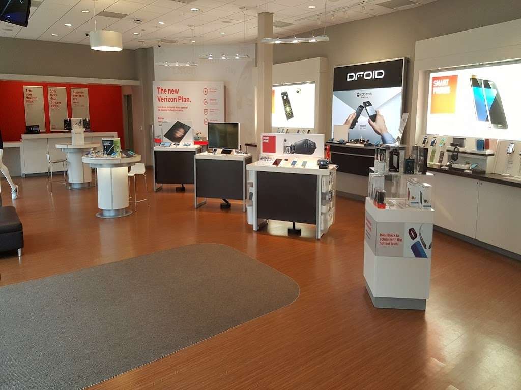 Verizon | 1500 Redwood Hwy Suite K001, Corte Madera, CA 94925 | Phone: (415) 924-9084