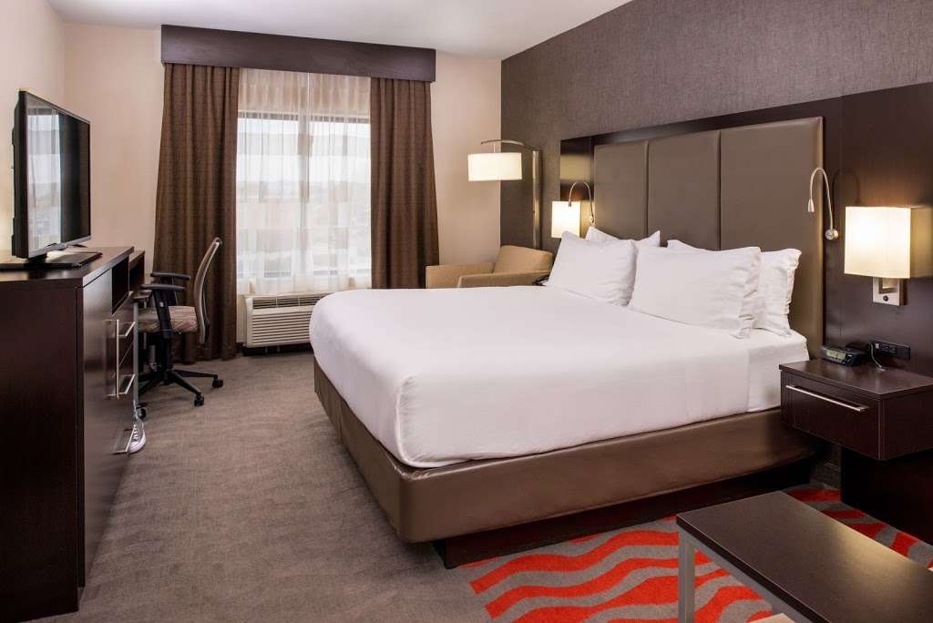 Holiday Inn Express & Suites Monroe | 2505 W Roosevelt Blvd, Monroe, NC 28110, USA | Phone: (704) 774-1779