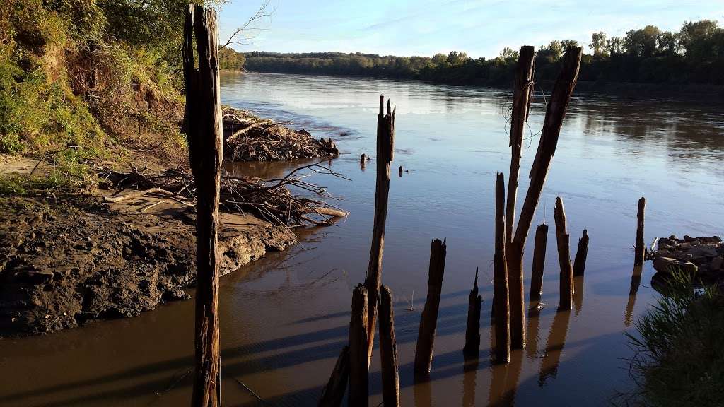 Missouri Riverfront Trail | Missouri Riverfront Trail, Riverside, MO 64150, USA