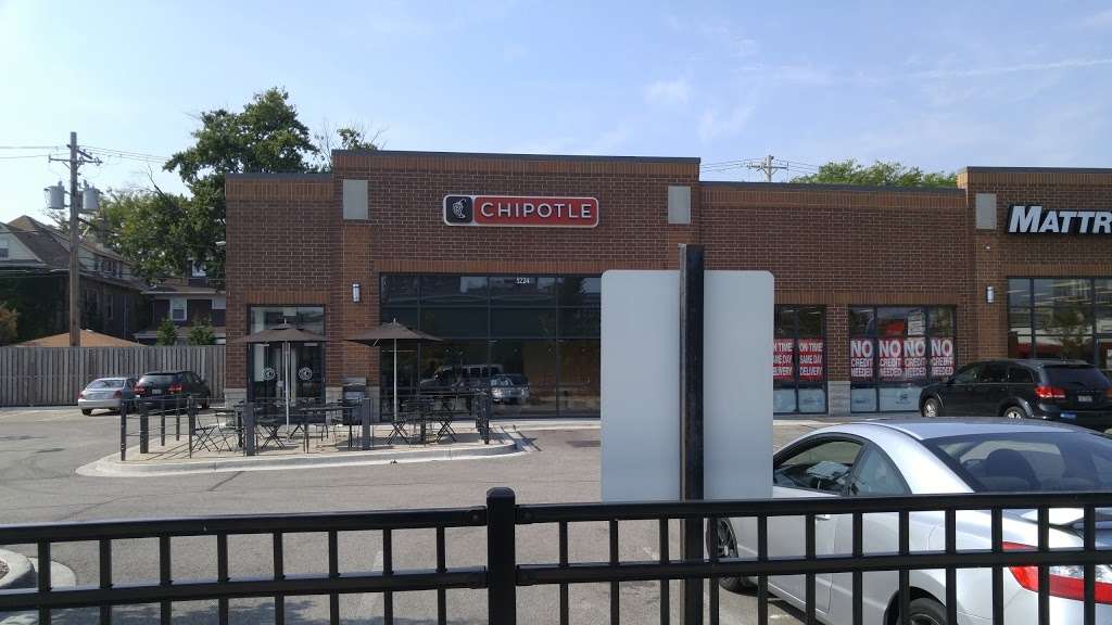 Chipotle Mexican Grill | 5224 N Broadway #102, Chicago, IL 60640, USA | Phone: (773) 878-1132