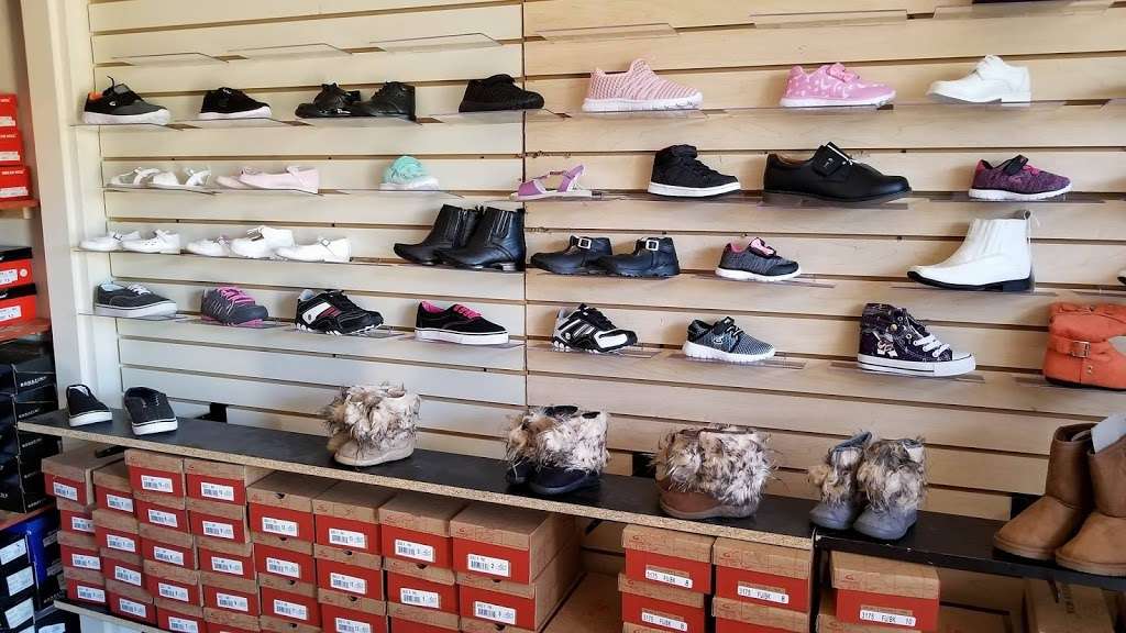 Shoes4T&Kids -Zapateria | 15482 Outer Bear Valley Rd #2, Victorville, CA 92395, USA | Phone: (442) 255-4868