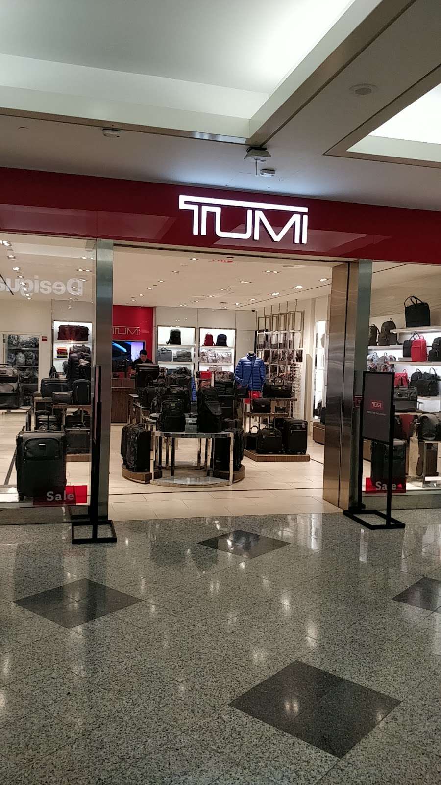 Tumi | East Elmhurst, NY 11371, USA | Phone: (718) 424-0023