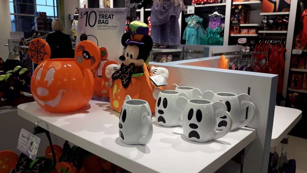 Disney Store | 191 Marigold Ct, Central Valley, NY 10917, USA | Phone: (845) 928-7550