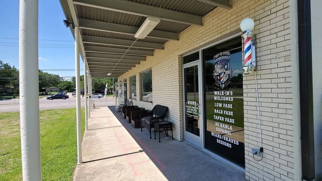 Two Gloves Barbershop | 2618 Scyene Rd, Mesquite, TX 75149, USA | Phone: (214) 600-9520