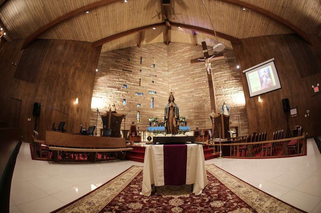 Mart Mariam Chaldean Catholic Church | 2700 Willow Rd, Northbrook, IL 60062, USA | Phone: (630) 847-0149