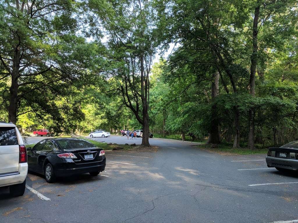 Climbers Parking | 9200 Old Dominion Dr, McLean, VA 22102, USA