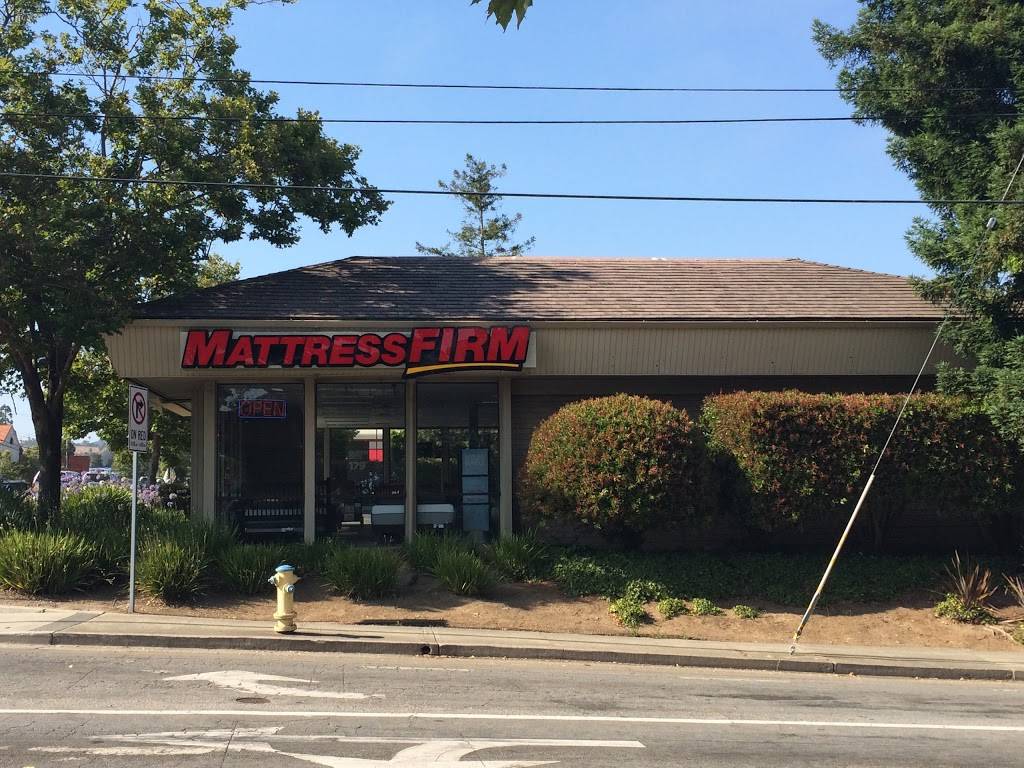 Mattress Firm Capitola | 2100 41st Ave, Capitola, CA 95010, USA | Phone: (831) 465-1111