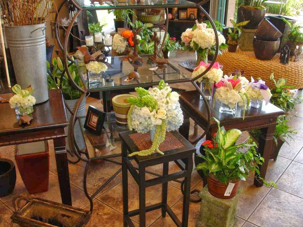 Ladera Flower Shoppe | 25642 Crown Valley Pkwy, Ladera Ranch, CA 92694, USA | Phone: (949) 429-1788