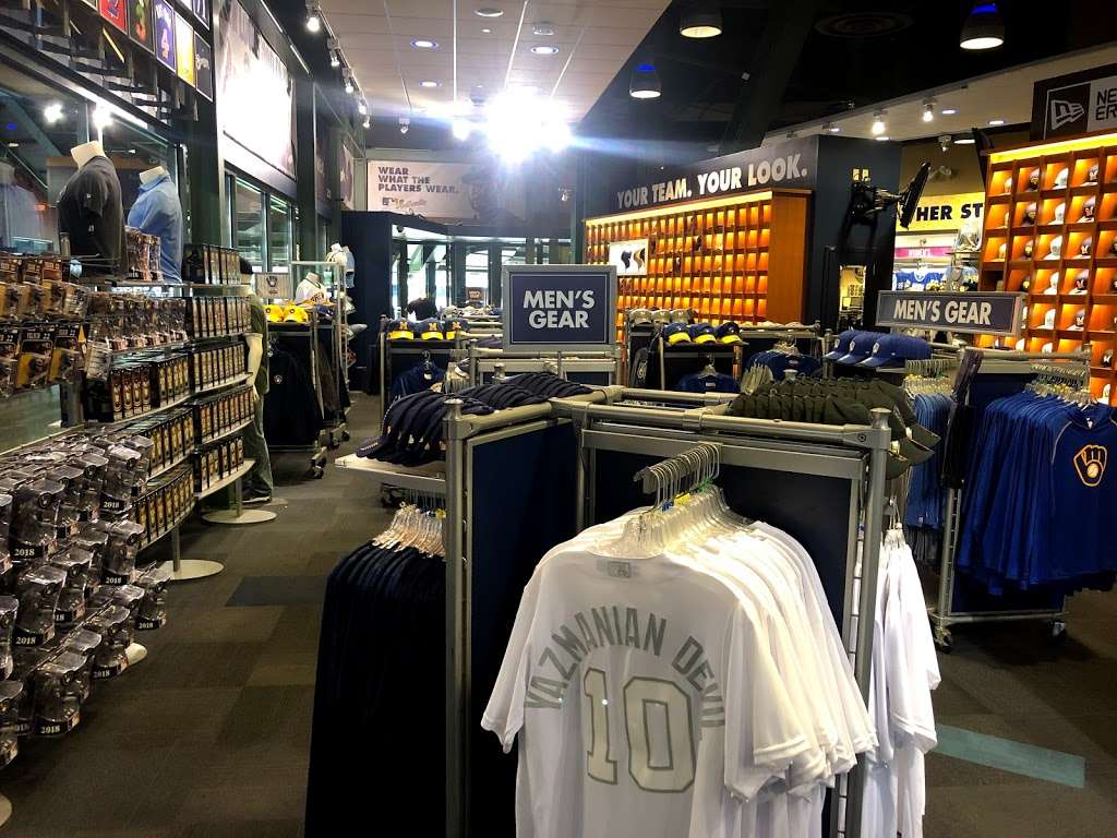 Brewers Team Store | Field Level | 1 Brewers Way, Milwaukee, WI 53214, USA | Phone: (414) 902-4750