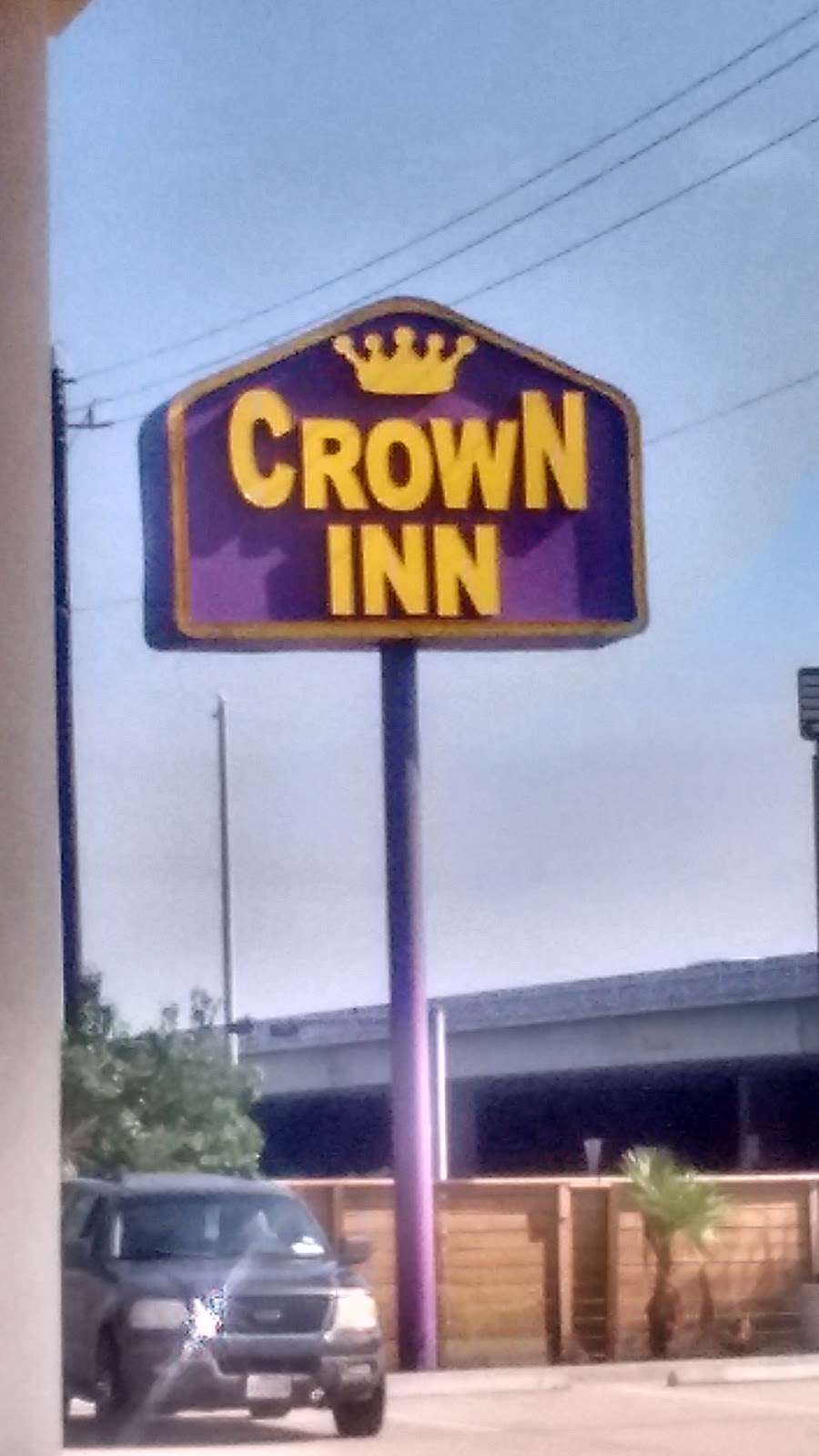 Crown Inn | 8737 Eastex Freeway Service Rd, Houston, TX 77093, USA | Phone: (713) 640-5755