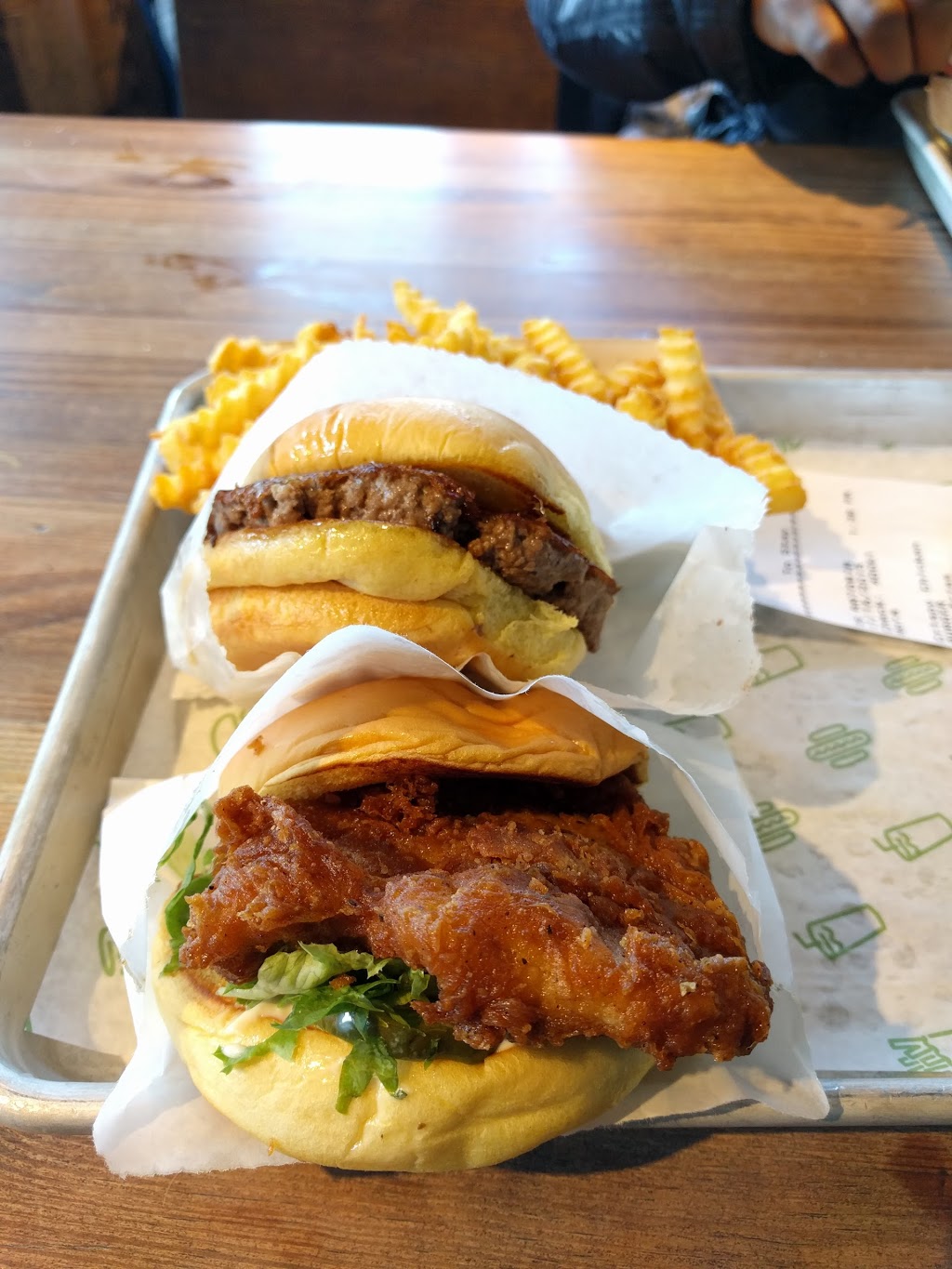 Shake Shack | 1 Old Fulton St, Brooklyn, NY 11201, USA | Phone: (347) 435-2676