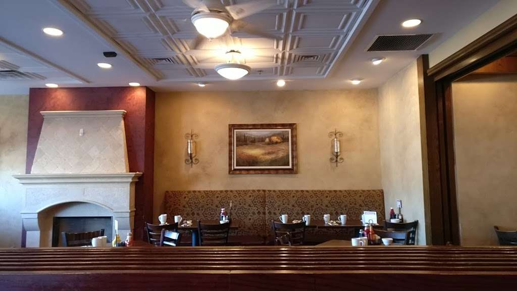 Katies Kitchen | 623 N Wolf Rd, Des Plaines, IL 60016, USA | Phone: (847) 803-3544