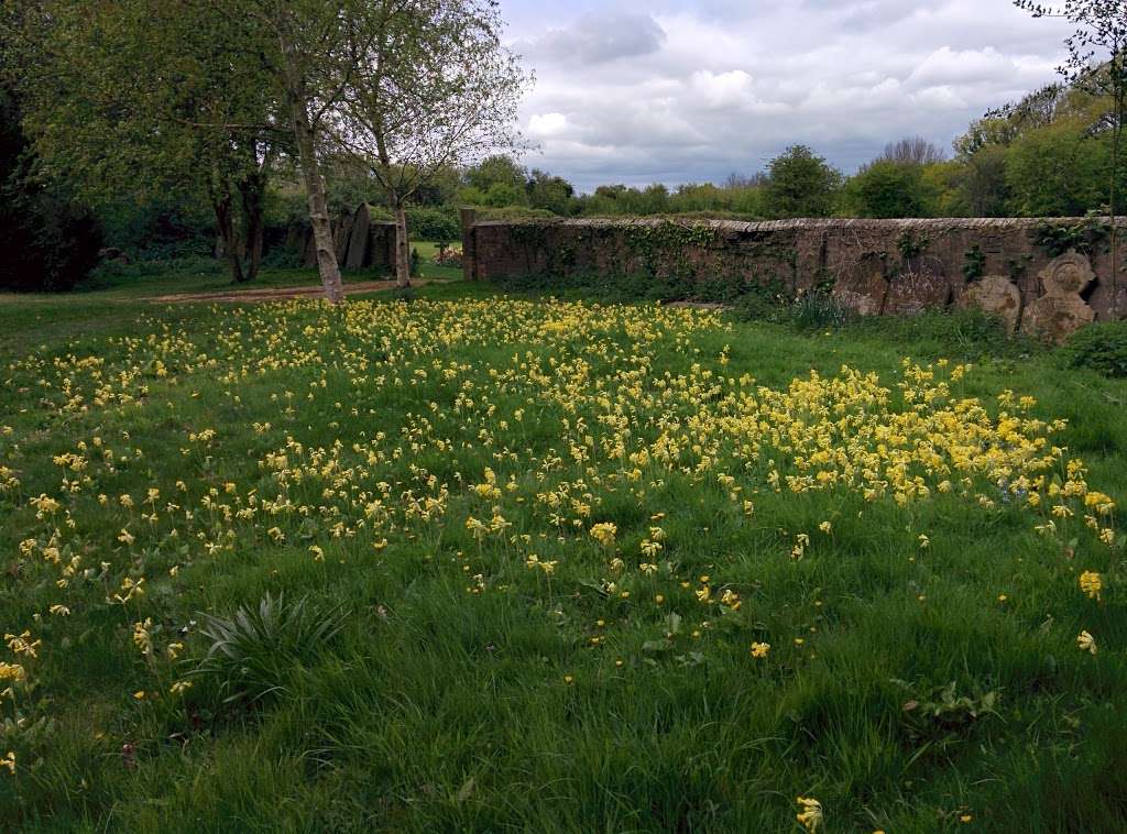 St Martins of Tours Church, Chelsfield | Church Rd, Chelsfield, Orpington, Chelsfield, Orpington BR6 7SN, UK | Phone: 01689 825749