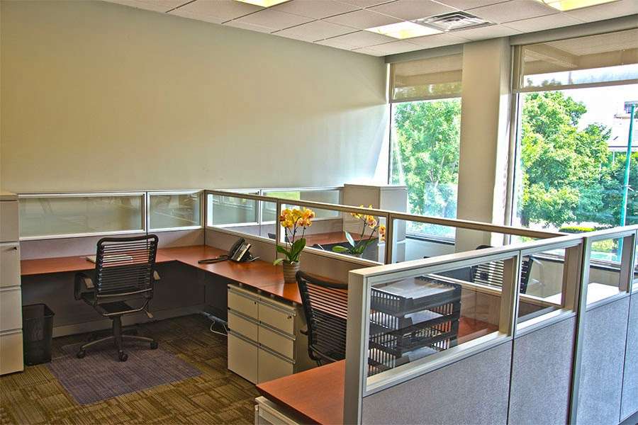 Bradley Business Center North Side Office Space | 2500 W Bradley Pl, Chicago, IL 60618, USA | Phone: (773) 891-5400