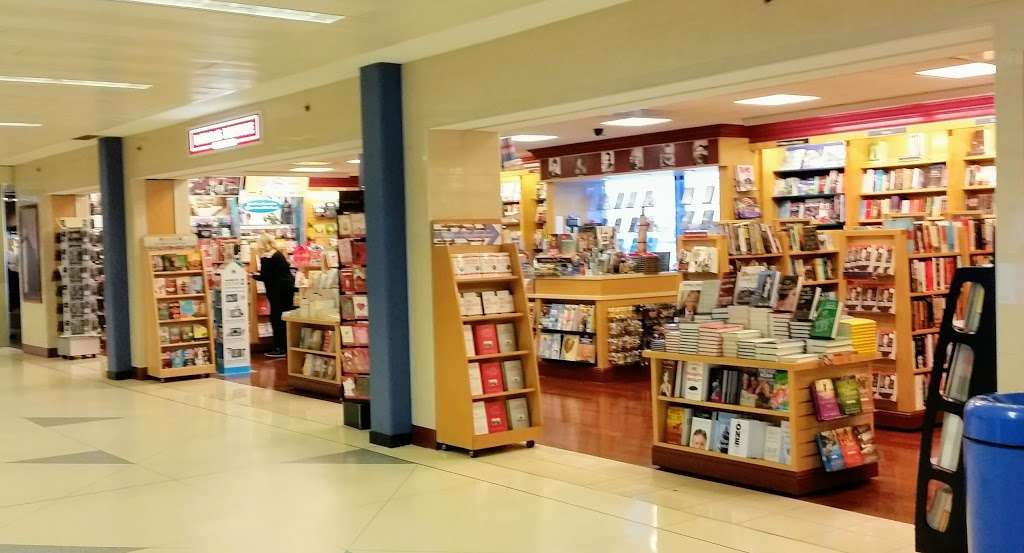 Barbaras Bookstore at OHare | Bessie Coleman Drive, Chicago OHare International Airport Terminal 2 E3, Chicago, IL 60666 | Phone: (773) 686-3368