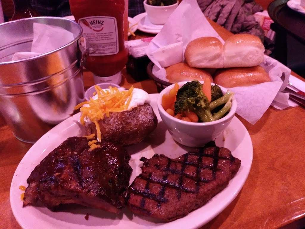 Texas Roadhouse | 1380 E Craig Rd, North Las Vegas, NV 89081, USA | Phone: (702) 664-1522