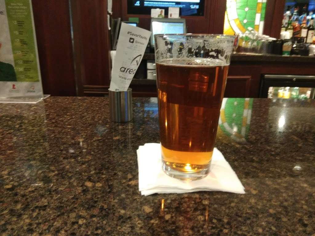 McGinleys Irish Pub | Terminal B, Newark, NJ 07114, USA