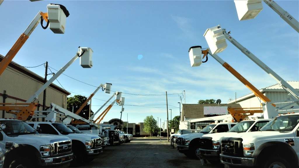 Dallas Utility Trucks LLC | 1531 E Irving Blvd, Irving, TX 75060, USA | Phone: (469) 426-9545
