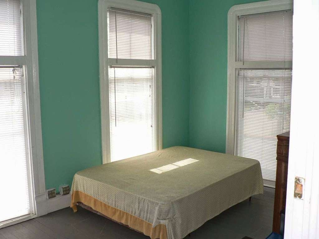 Hardy Rooming House | 2103 Hardy St, Houston, TX 77026, USA | Phone: (713) 225-0238