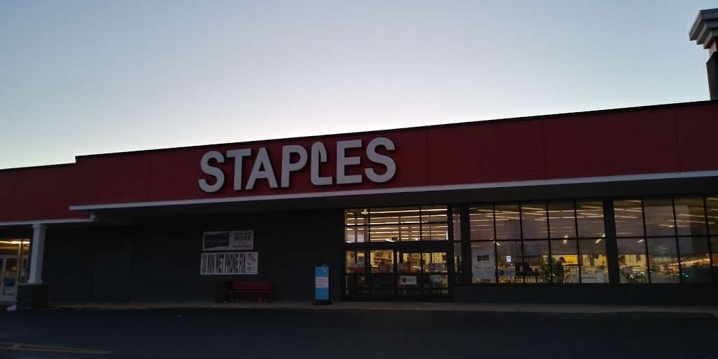 Staples | 991 Providence Hwy, Norwood, MA 02062, USA | Phone: (781) 255-7720