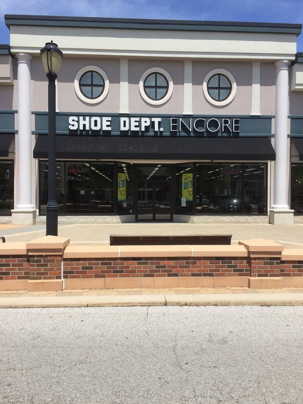 Shoe Dept. Encore | 3100 Main St #1155, Maumee, OH 43537 | Phone: (419) 878-9840