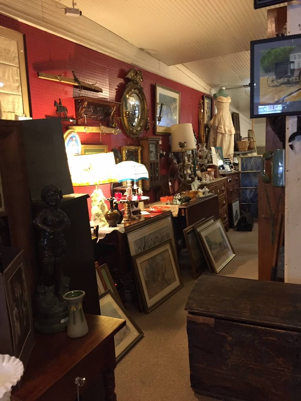 Fisher Antiques | 134 E Main St, Midway, KY 40347 | Phone: (859) 475-7440