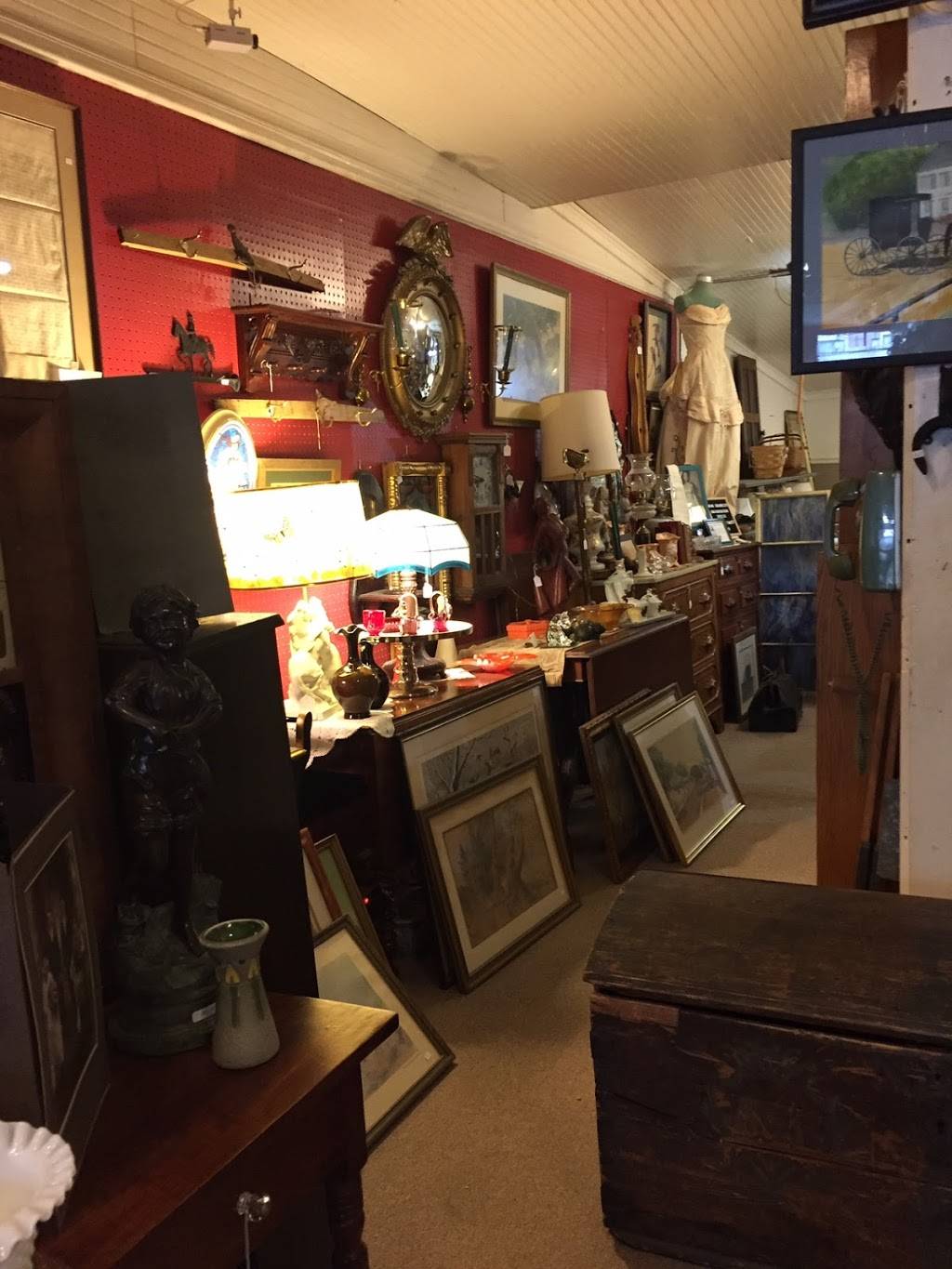 Fisher Antiques | 134 E Main St, Midway, KY 40347, USA | Phone: (859) 475-7440