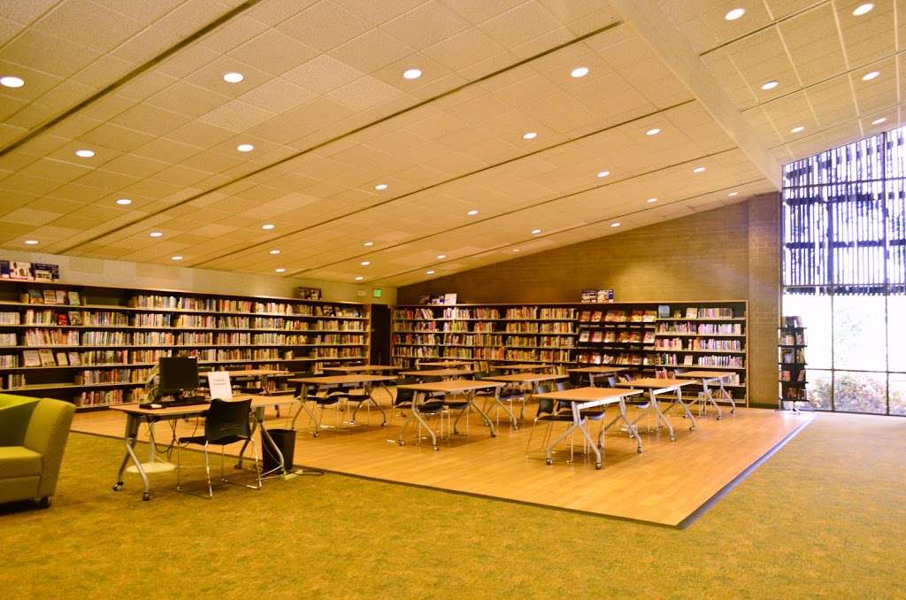 Chevy Chase Library | 3301 E Chevy Chase Dr, Glendale, CA 91206, USA | Phone: (818) 548-2046