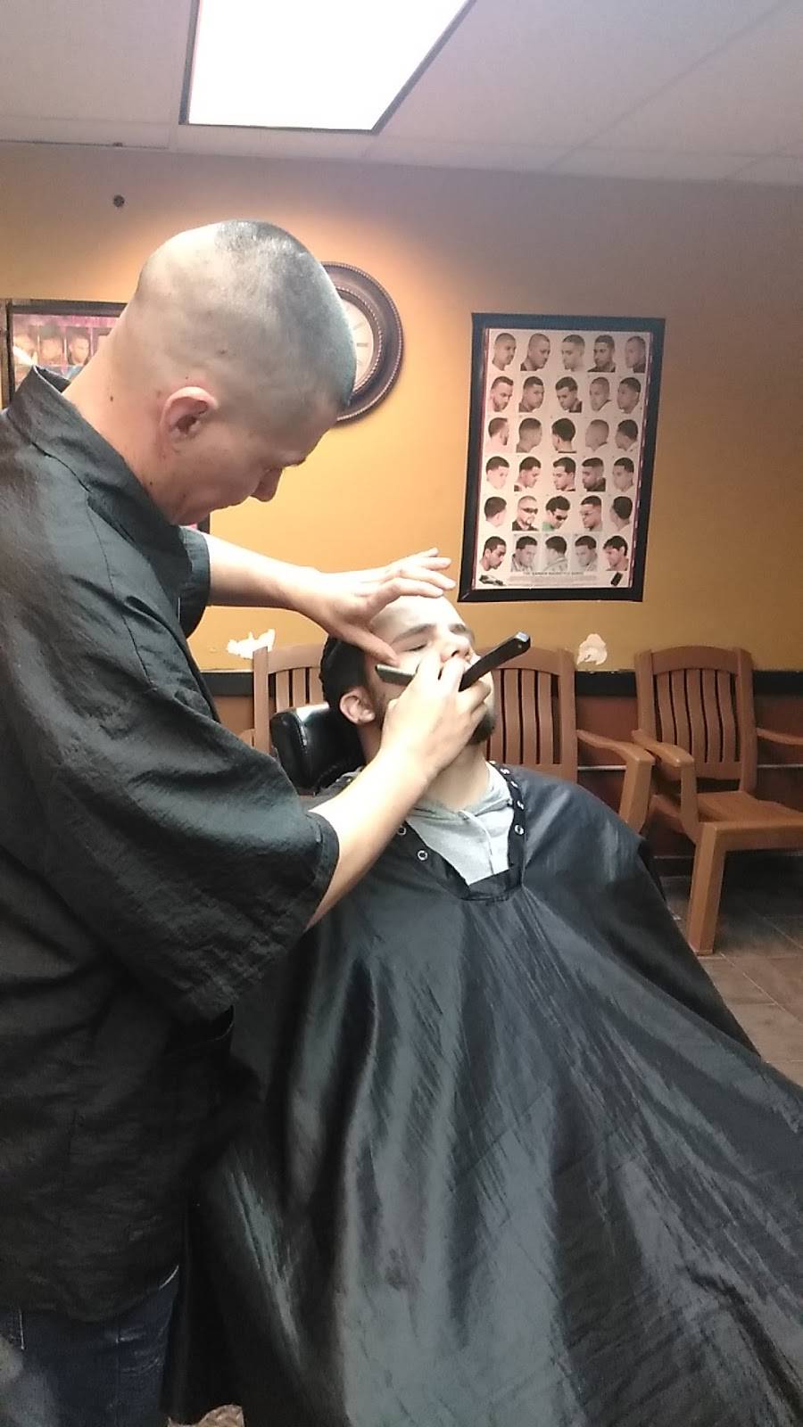 Broadway Barber Shop | 909 E Broadway Rd, Mesa, AZ 85204, USA | Phone: (480) 833-7779